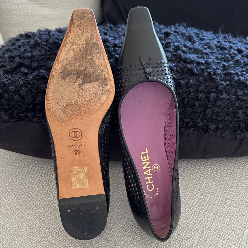 Chanel Black Leather Flats - Picture 5 of 6